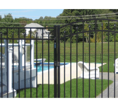 Durable Residential Pool Fences - Vinyl & Wood Options - Image 3