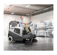 Advance SW5500™ 9 km/h Rider Sweeper