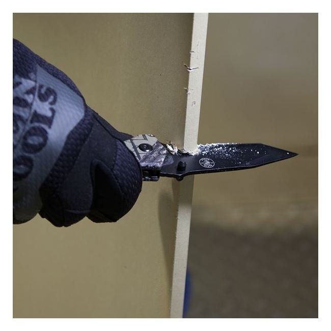 Klein® Pocket Knife with RealTree™ Camo Handle, Tanto Blade - Image 5