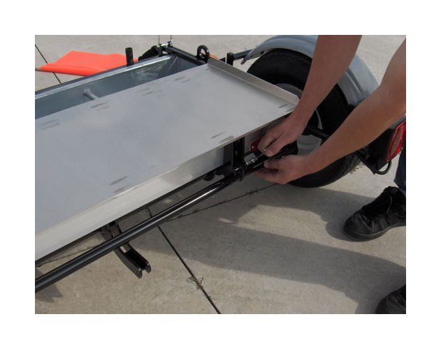 Piranha™ 96 Inch (in) Width Magnetic Sweeper - Image 9