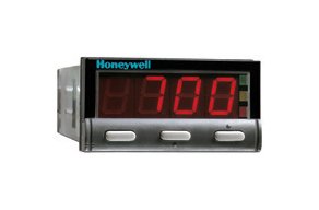 49 x 25 Millimeter (mm) Front Face Format and 0.1 Percent (%) Span Accuracy Universal Digital Controller - Image 1