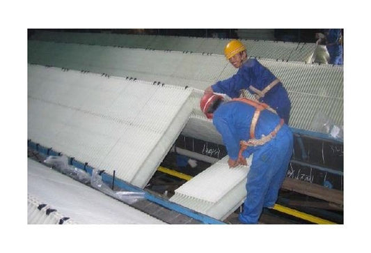 AIROL® 130HT Vertical Flow Tilted Chevron Mist Eliminator - Image 1