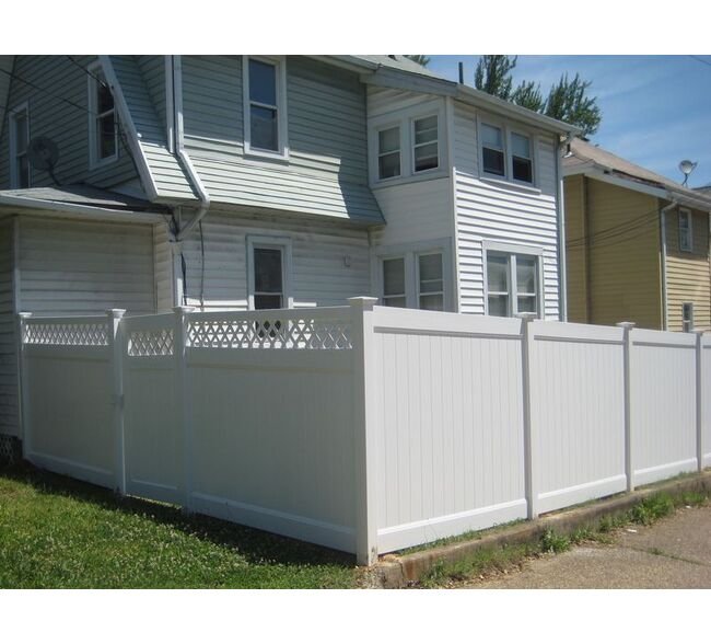 Durable Vinyl Privacy Fences by Long®Fence - Image 5