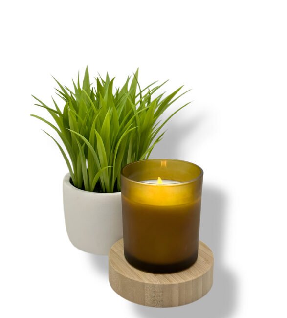 Premium Amber Wood Closure Scented Candle 11oz - Image 2