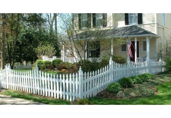 Durable Wood Picket Fences | Long®Fence - Image 4