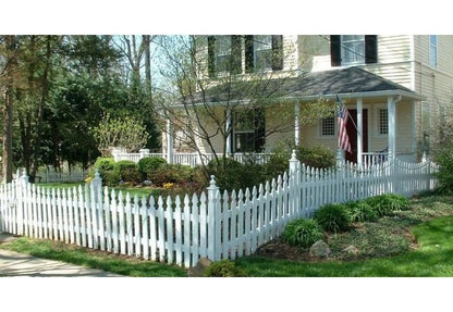 Durable Wood Picket Fences | Long®Fence - Image 4